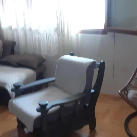 Porodicna Kuca * Ποντγορίτσα