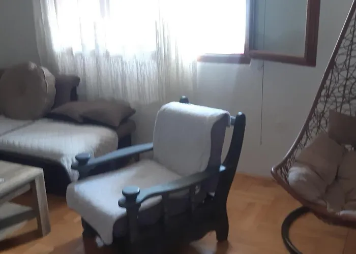 Porodicna Kuca * Ποντγορίτσα