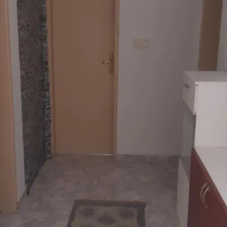 Porodicna Kuca Daire